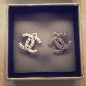 Vintage CHANEL clip-on earrings